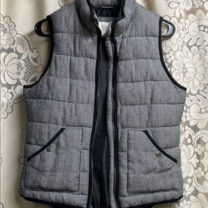 A New Day Black and Gray Herringbone Quilted Vest